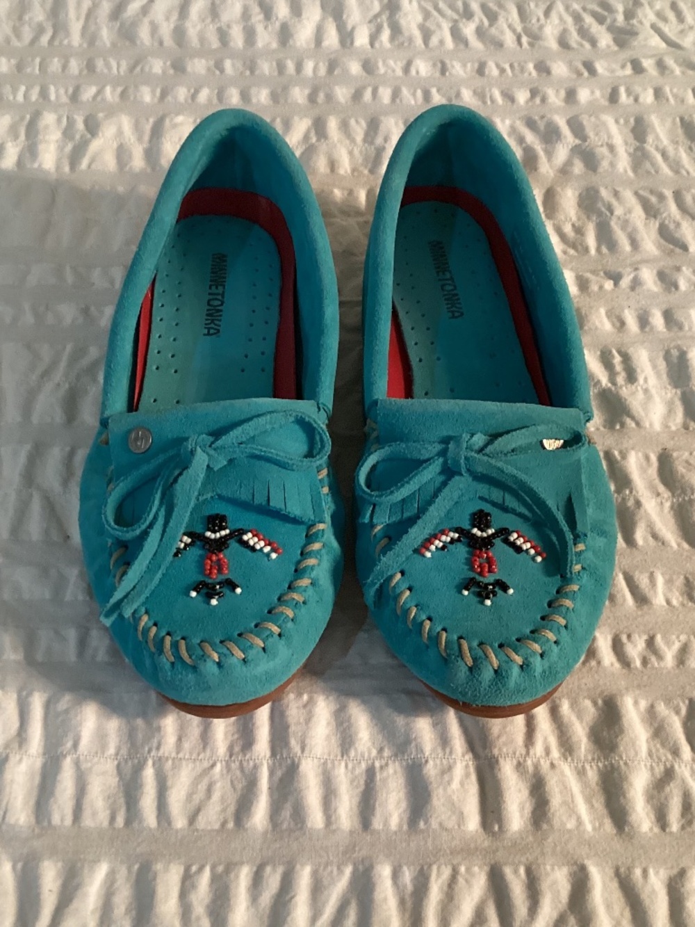 Minnetonka Thunderbird Animikii Turquoise Suede Beaded Moccasins Loafers Size 9.
